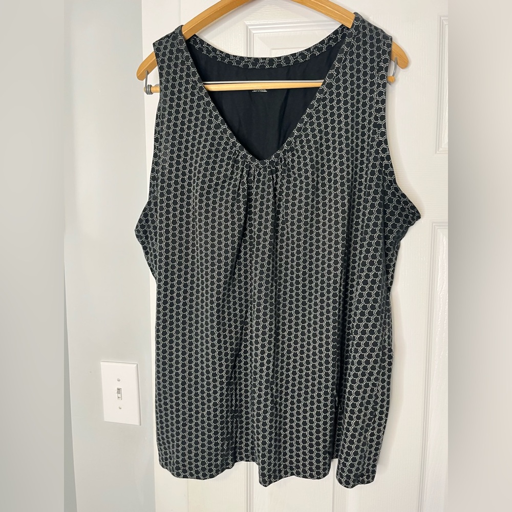MERONA  top  without sleeves size 4 (2xl) K